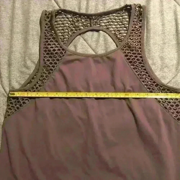 Yogalicious Open Back Workout Tank Size‎ L/XL - Picture 2 of 5